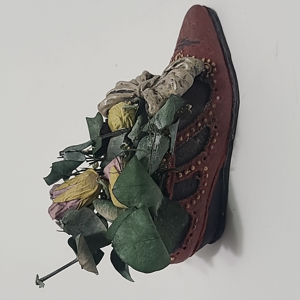 Victorian‎ Shoe with Flowers Burgundy - Picture 5 of 7